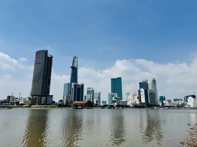 Giá Căn Hộ Tăng Mạnh: Hà Nội Dẫn Đầu, TP.HCM Sôi Động Trở Lại